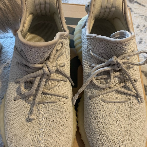 Yeezy Boost 350 v2 Seasame Gray - Picture 7 of 7